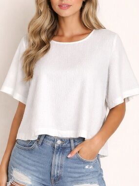 NWT Bar III White Textured Laser Cut Embroidered Diamond Cropped Blouse Size L